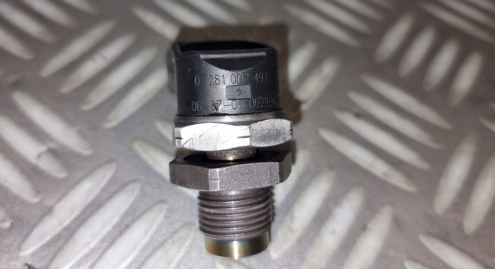 фото №10, Bmw e60 e90 2.0 3.0 d m57n датчик давления топлива 7787167 0281002497 06r