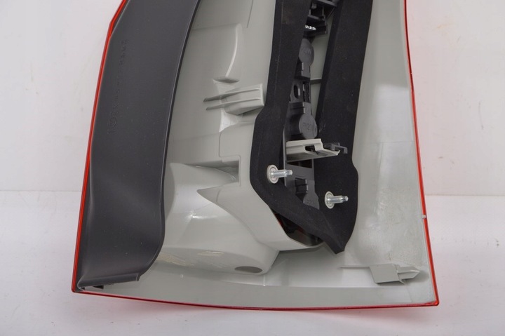 фото №7, Renault megane ii универсал 2003-2009 лампа левый зад hella