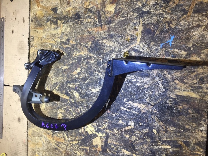 фото №1, Audi a6 c7 петля кришки багажника правий 4g5827302b