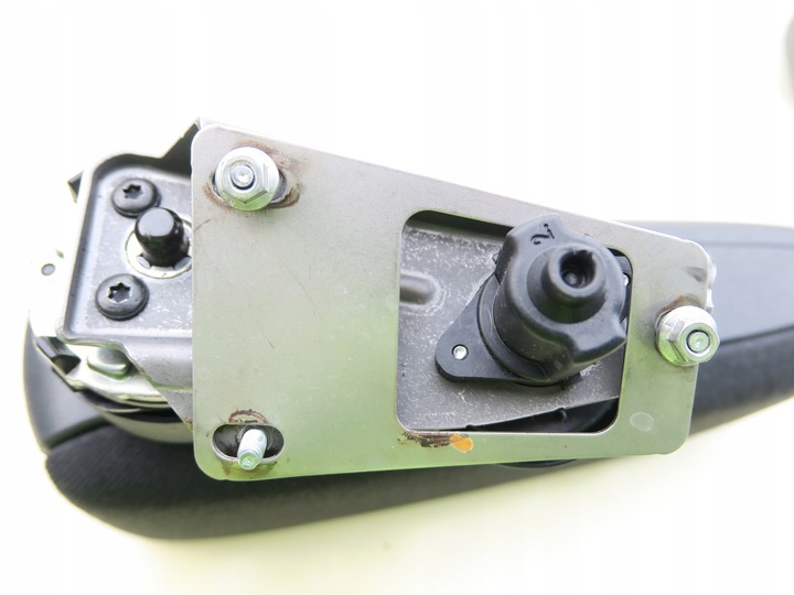 фото №8, Подлокотник сиденья тканевый открывающийся крепление opel astra iii 3 h