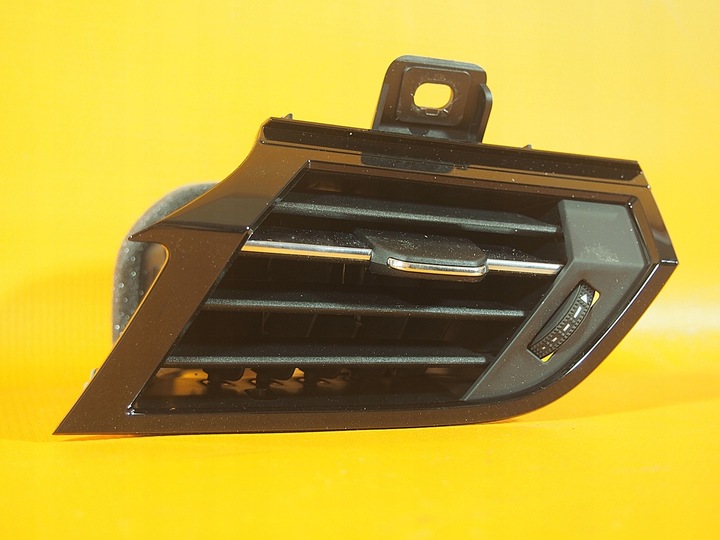 фото №9, Audi q3 83a решётки воздуховод консоли led комплект 83b820901 / 83b820902
