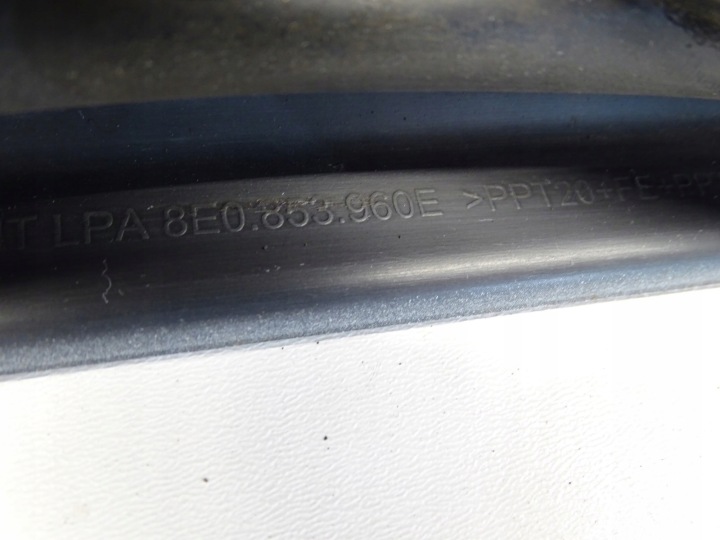 фото №6, Молдинг дверь правая перед audi a4 b7 seat exeo ly7w 8e0853960e