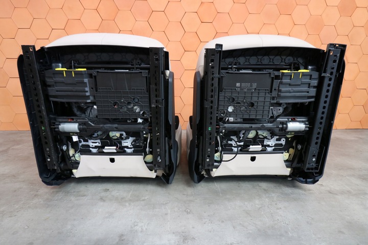 фото №14, Bmw ix i20 салон сидіння диван обшивки тунель пам'ять atelier бежево-сірий