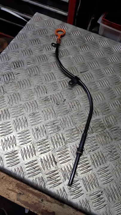 фото №2, Audi a8 d3 3.0 tdi щуп щуп шланг масляный 059115630k