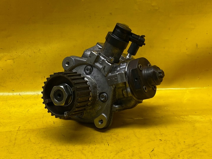 фото №1, Насос впрыскивающий 55494494 zafira c insignia a b 2.0 cdti b20dth