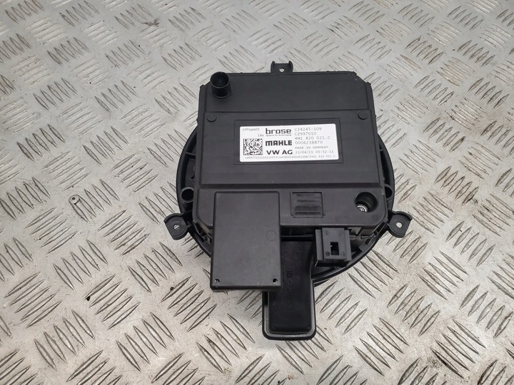 фото №6, Audi q8 4m1820021c перед сторона права вентилятор