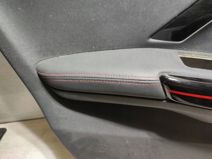 фото №12, Peugeot 2008 i 2018 перед сторона левая боковина обивка дверь