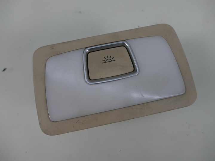 фото №1, Audi q7 4l лампа потолок освещение кабины свет