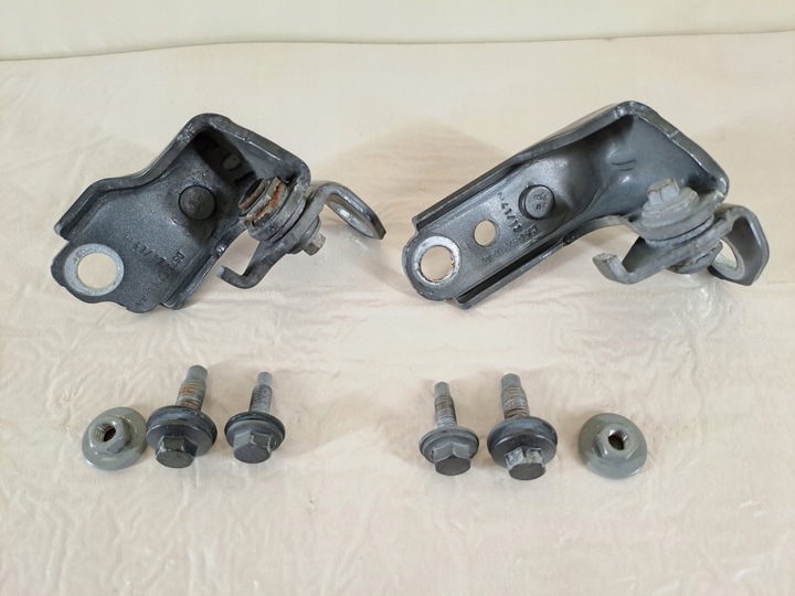 фото №1, Петлі двері правих передніх гвинти кріпильні ford mondeo v mk5 17r nd