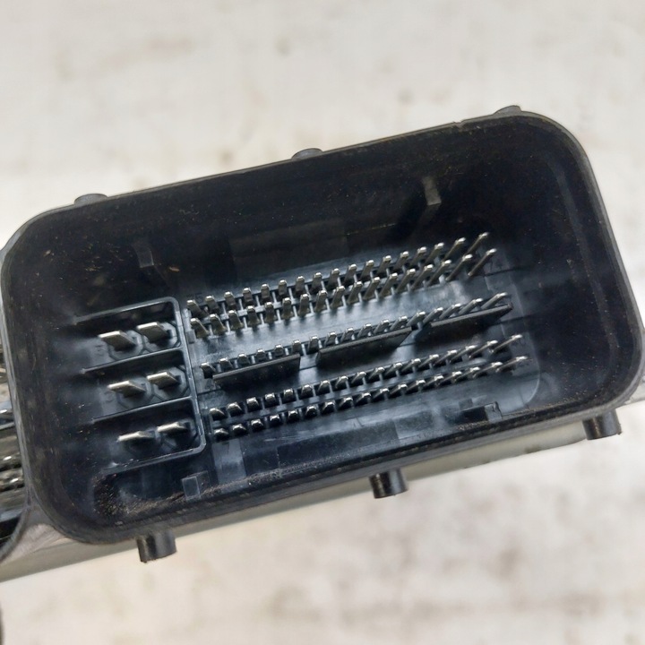 фото №6, Audi q5 2,0tfsi блок управления компьютер двигателя continental 8r2907115 5wa12005