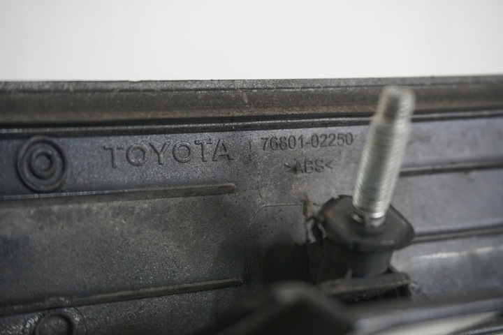 фото №8, Toyota yaris ii планка кришки багажника 1g3 сірий 76801-02250 nr.9 nr.10