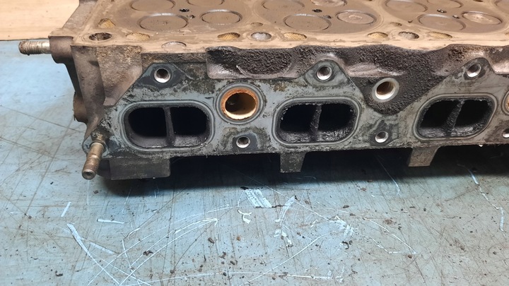 фото №4, Головка двигуна rf3f 2-1 mazda 323 626 2.0 ditd