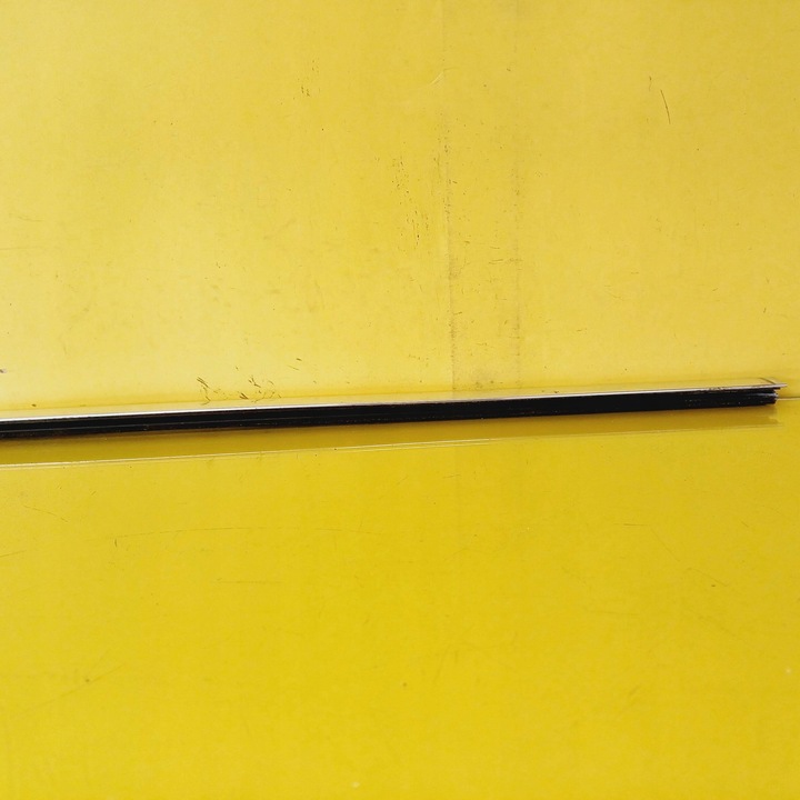 фото №12, Планка накладка хром правый перед bmw 3 e46 универсал nr279