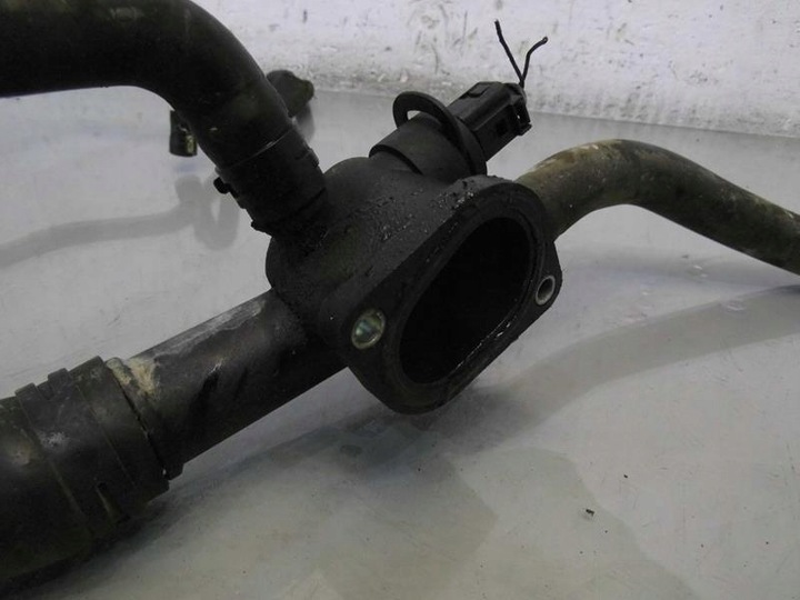 фото №5, Шланг труба корпус термостата vw passat b6 1.9 tdi