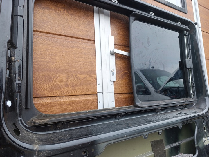 фото №12, Vw t5 дверь сдвижные чёрные lc9z правые