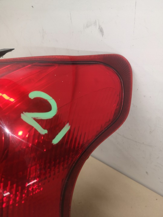 фото №8, Лампа права зад toyota avensis t25 універсал 03-06