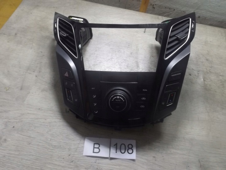 фото №1, Рамка средняя радио решётки воздуховод hyundai i40