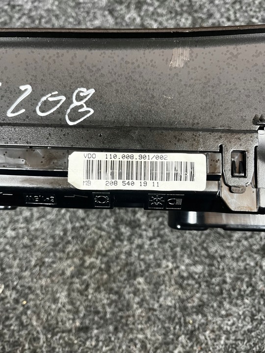 фото №12, Спидометр приборы mercedes w208 clk a2085401911