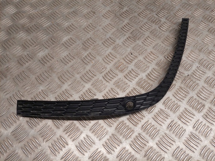 фото №1, Audi q8 2019 зад сторона левая планка бампера заднего