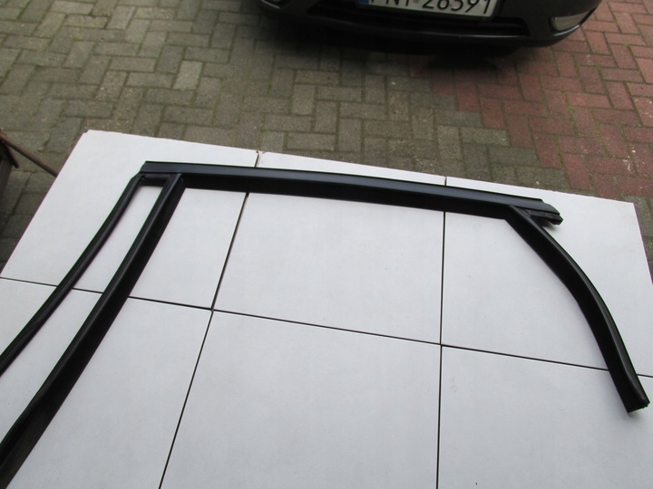 фото №4, Прокладка двері зад права ліва focus mk3 hb 2013