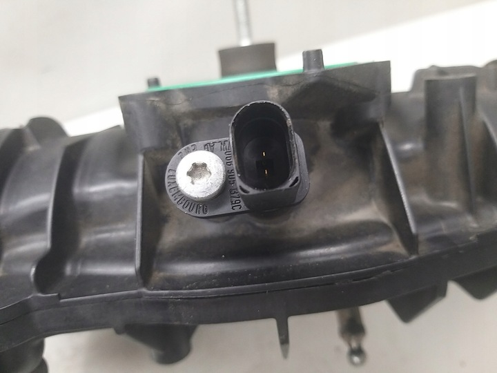 фото №13, Коллектор всасывающий крышки a4 b7 a6 golf v a3 leon 2.0 tfsi bwa bgb 06d133185l