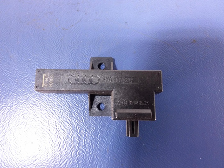 фото №1, Audi a8 s8 d4 4h антенна kessy keyless 8k0907247