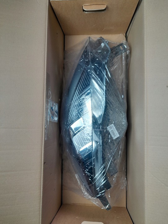 фото №1, Лампа фара левый ford kuga 2020- 2733511 lv4b13e015fh lv4b-13e015-fh