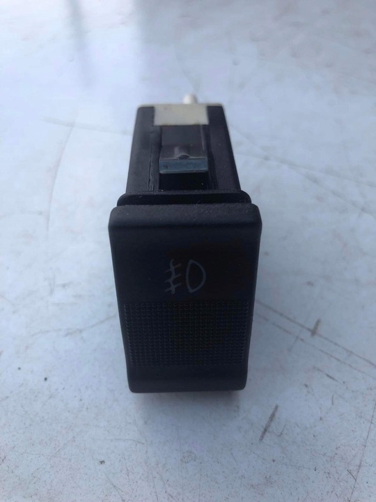 фото №1, Выключатель света противотуманных передних audi 80 b4 893941535