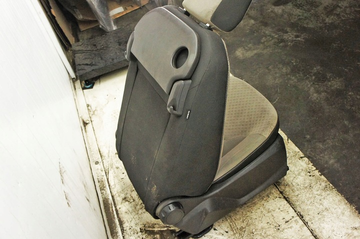 фото №5, Mu055 ford tourneo courier сидіння правий перед