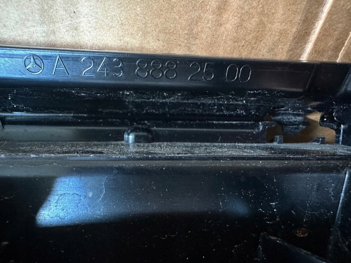 фото №9, Заборщик воздуха na капот перед mercedes-benz eqb a2438882500