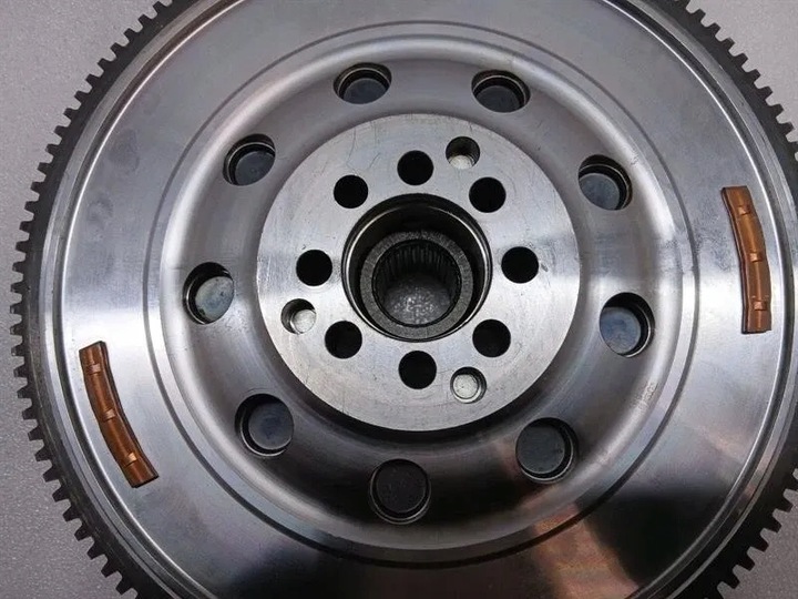 фото №8, Колесо маховики ferrari roma f169 315756 колесо маховики 3.9 v8-