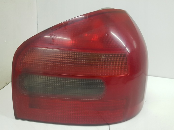 фото №1, Лампа права задня audi a3 8l