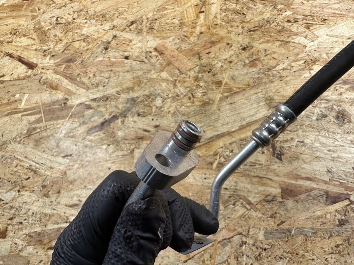 фото №7, Шланг шланг труба кондиционера opel e-corsa f peugeot e-208 ii 9830587180