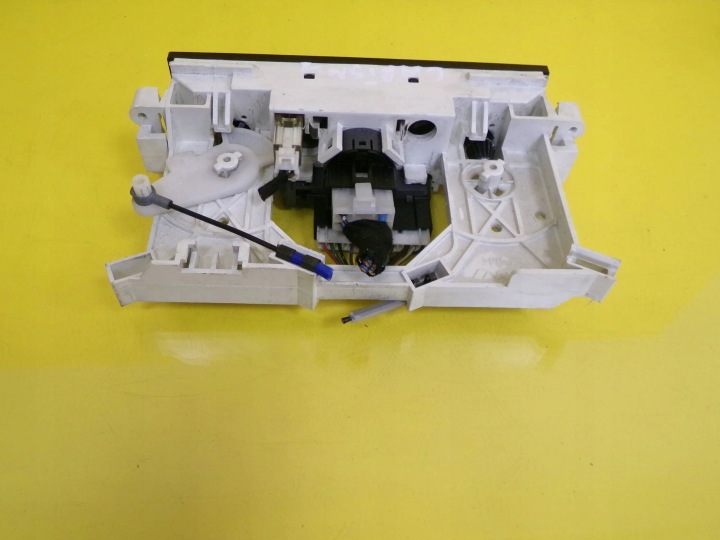 фото №8, Панель управление воздуховод кондиционера mitsubishi carisma mr500529 nr718