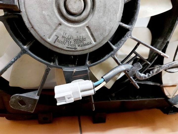 фото №9, Lexus is ii 2.2 d вентилятор радіатор корпус