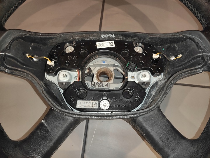 фото №10, Mercedes s-klasa w221 руль мультифункция подрулевые рычаги кожа красивая