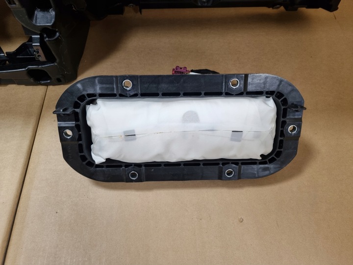 фото №13, Polestar 2 панель консоль air bag водій пасажир оригінальна