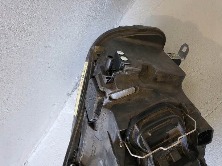 фото №13, Bmw 1 e87 e81 набор ремонтный крепления лампы левая