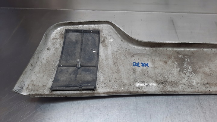 фото №9, Накладка бампера перед volvo xc70 00-04r