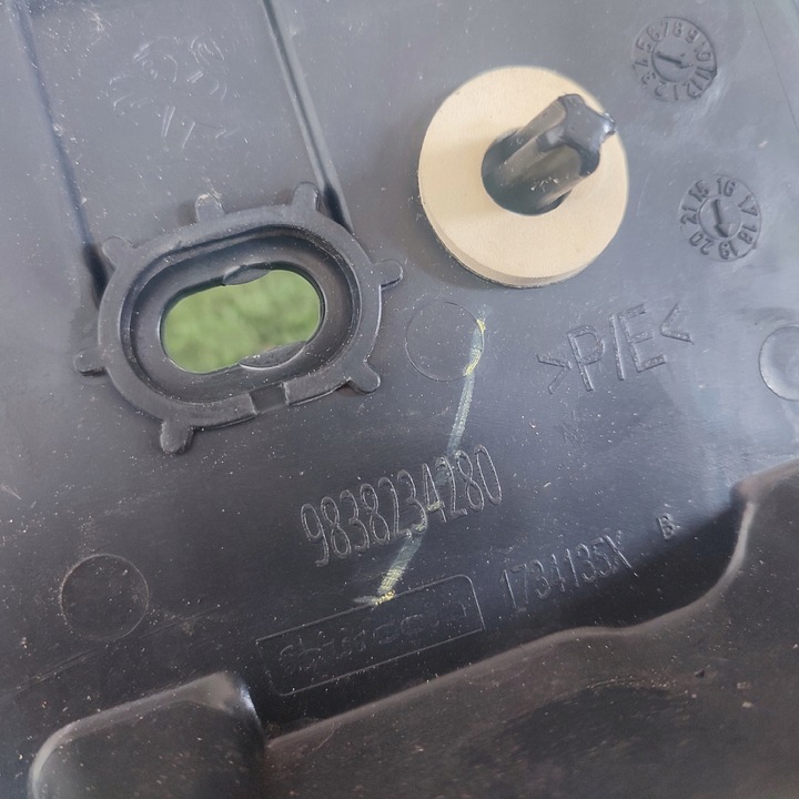 фото №9, Ковзун бампера зад peugeot 3008 ii 9838234280