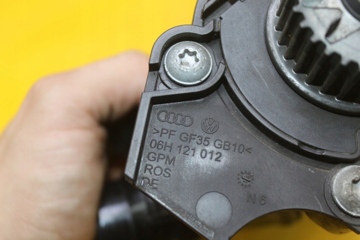 фото №9, Корпус насоса основний  leon ii audi octavia ii 1.8 tfsi 06h121026cp