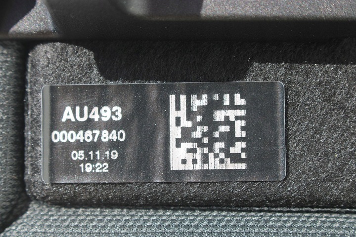 фото №9, Audi a5 sportback полка задняя чёрная 8w8867769 8w8867771 цвет : 7u3 - чёрный