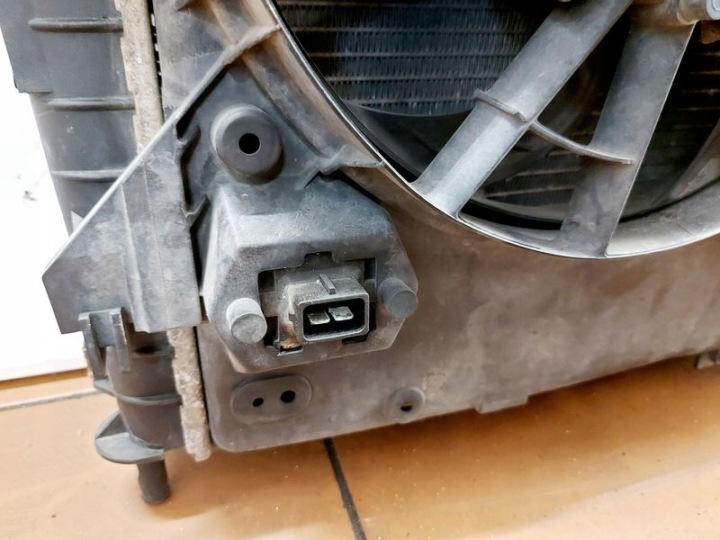 фото №6, Mondeo mk3 2.5 v6 радиатор основний  климат вентилятор