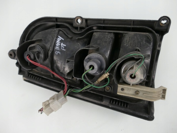 фото №10, Nissan sunny лампа правые зад правая задняя