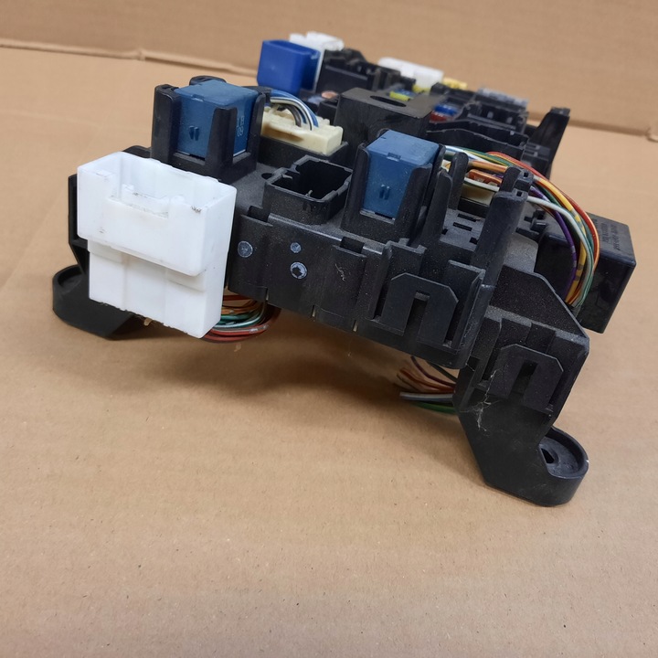 фото №7, Suzuki grand vitara ii 1.6 b коробка предохранителей