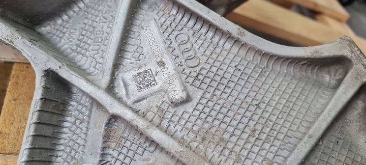 фото №14, A4 b9 8w рестайлінг лапи кронштейн кріплення санки ліві лівий перед 8w0399295e a5