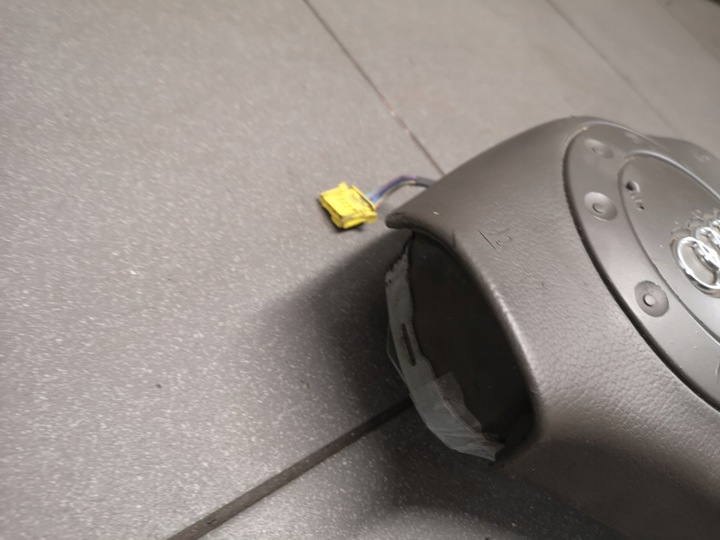 фото №10, Подушка подушка безопасности руль audi a6 c5 4b0880201g