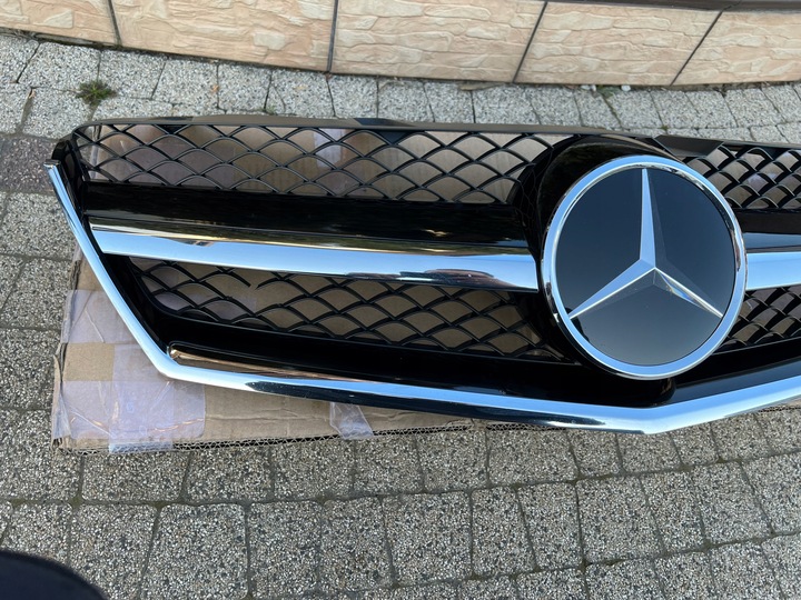 фото №6, Mercedes cl рестайлінг 216 63 6.3 amg решітка радіатора решітка хром перед