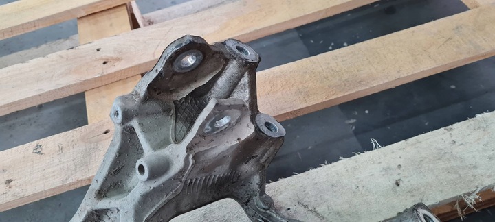 фото №10, A4 b9 8w рестайлінг лапи кронштейн кріплення санки ліві лівий перед 8w0399295e a5