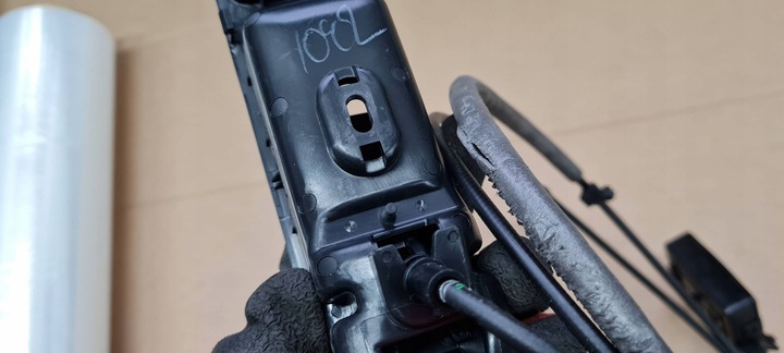 фото №11, Sq5 q5 80a рестайлинг кнопка трос открывания сиденья правые зад 80a880c22